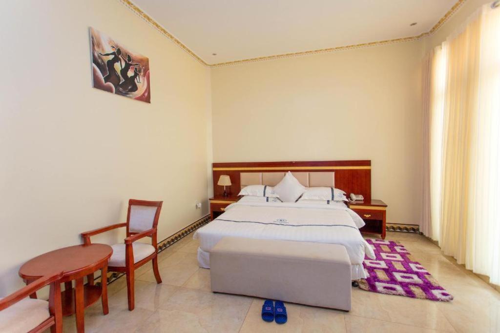 Dove Hotel Kigali Exterior foto
